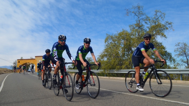 Con récord de inscritos se lanzó la sexta versión del Gran Fondo Fin del Mundo