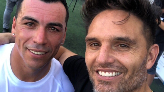 La molestia de los hinchas de la U con Rafael Olarra por destacar récord de Esteban Paredes