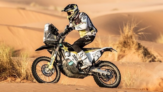 Pablo Quintanilla marcha cuarto en el Rally de Marruecos tras la intensa tercera etapa