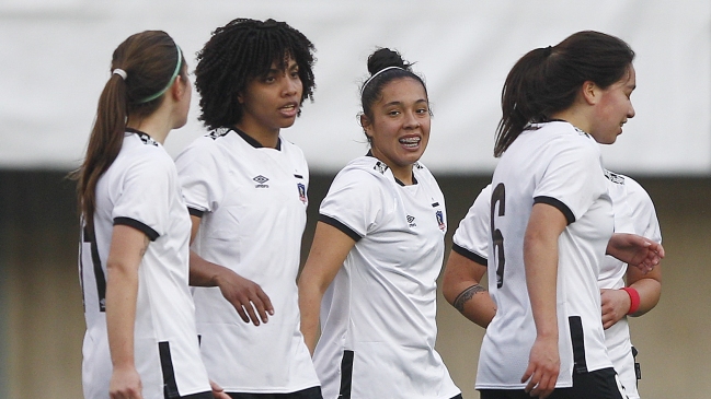 Director del fútbol femenino de Colo Colo: El ambiente no se ve bien en Quito, pero las jugadores están bien