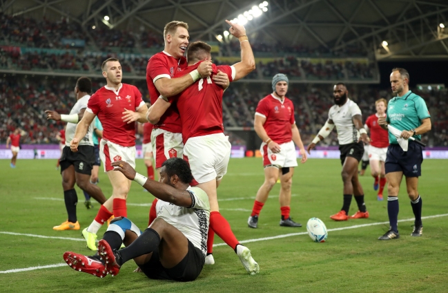 Gales aseguró su clasificación a cuartos de final en el Mundial de Rugby