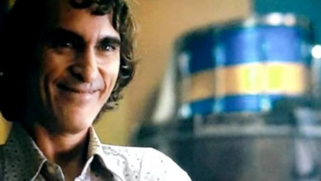 ¿Solo coincidencia? Bombo con colores de Boca Juniors aparece en una escena de “Joker”