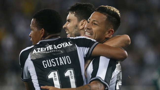 Tardó sólo dos minutos: El gol de Leonardo Valencia en victoria de Botafogo sobre Goiás