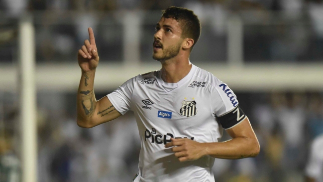 Santos de Jorge Sampaoli derribó a Palmeiras y le arrebató el segundo puesto en Brasil