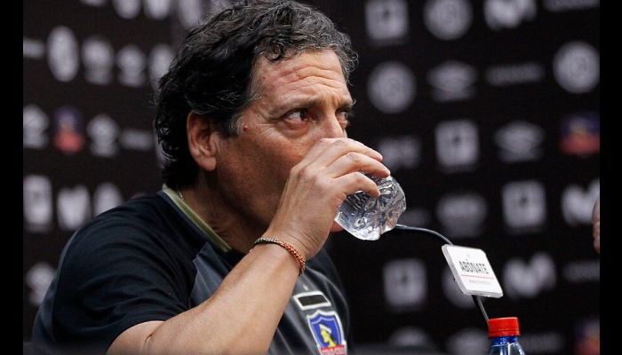 El editorial de Toño Prieto: Es inaceptable lo de Salas, pero también los insultos de los hinchas