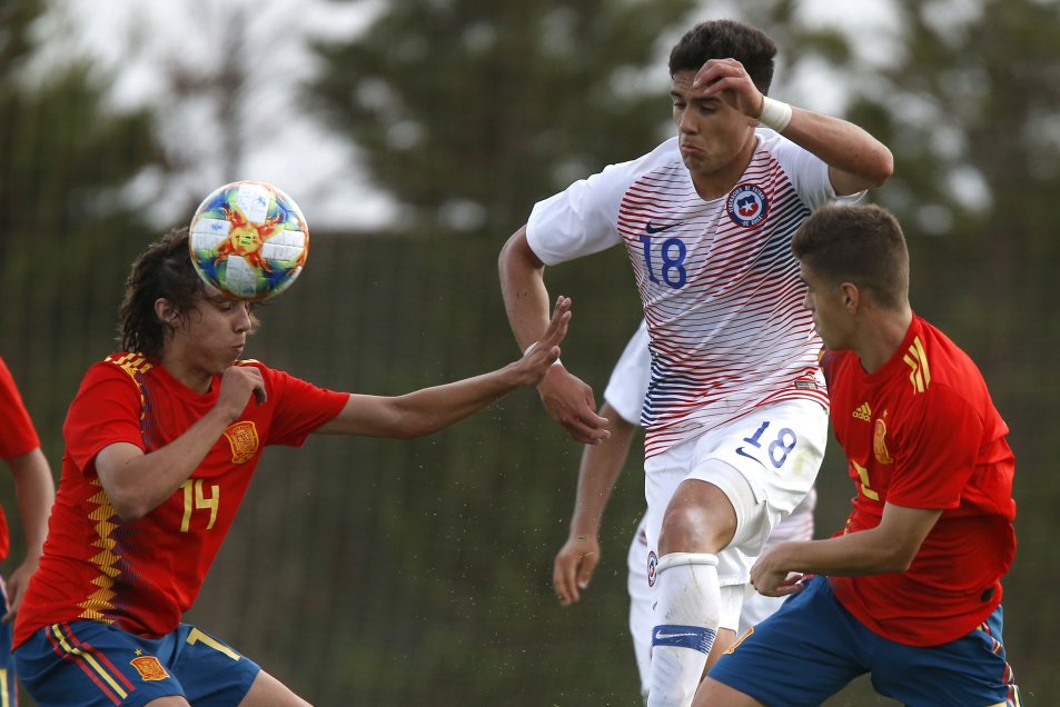 La Roja sub 17 batalló hasta el final ante España en el último amistoso de la gira