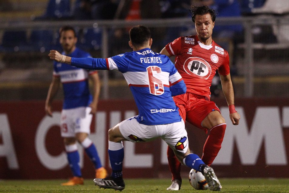 U. Católica sacó pasajes a las semifinales de la Copa Chile al derrotar sobre la hora a La Calera