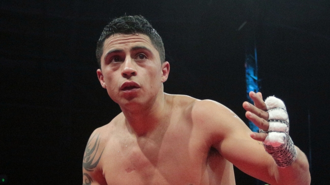 Miguel “Aguja” González batió a Jimson García, pero el título latino súper mosca quedó vacante