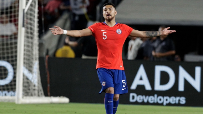Dos nuevas bajas para Chile: Paulo Díaz y Fabián Orellana se perderán duelo ante Guinea