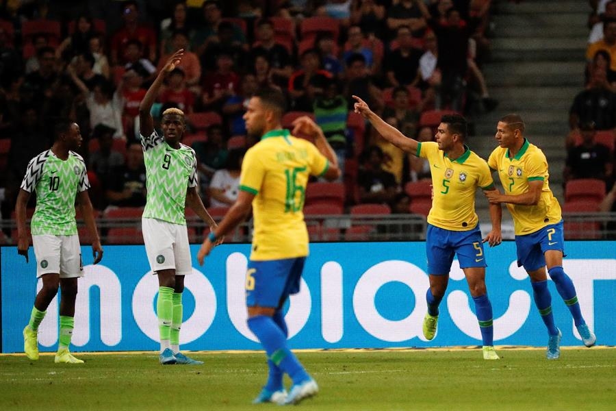 Casemiro salvó el empate para Brasil ante Nigeria en el cierre de la gira asiática