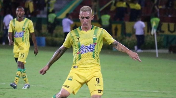 Jean Paul Pineda fue golpeado por un hincha de Atlético Bucaramanga