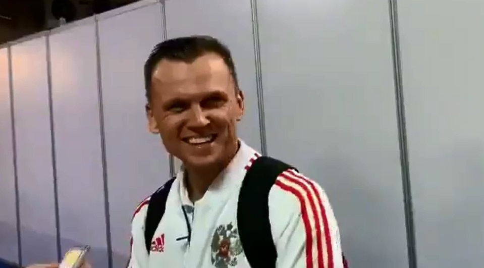 Denis Cheryshev fue troleado en español por un compañero de la selección rusa durante entrevista