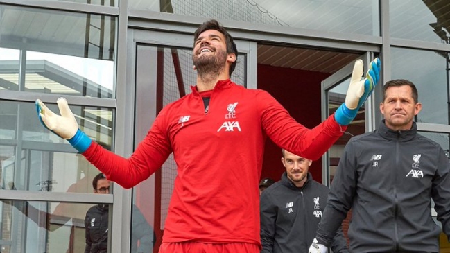 Alisson Becker volvió a entrenar con normalidad en Liverpool a dos meses de su lesión