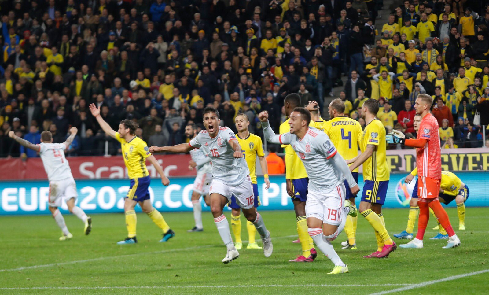 España rescató un agónico empate ante Suecia y clasificó a la Eurocopa 2020