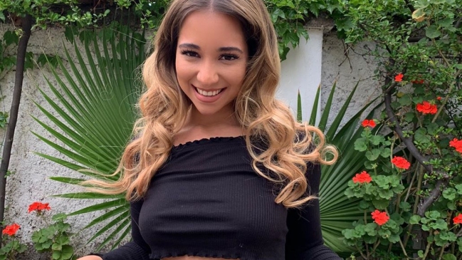 Princesa Alba hizo un llamado a los hinchas para hacerse socios del CSyD Colo Colo