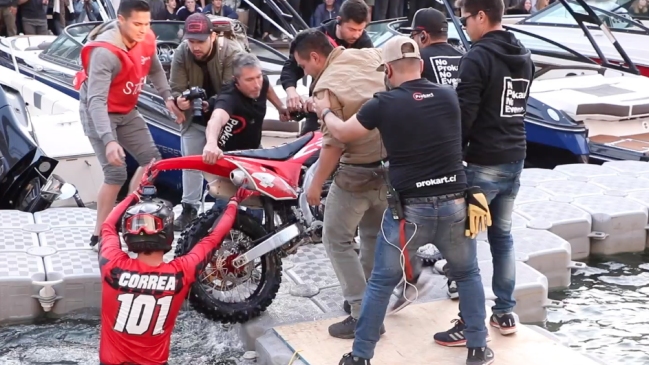 ¡Con caída al agua incluida! El intenso prólogo del Red Bull Los Andes