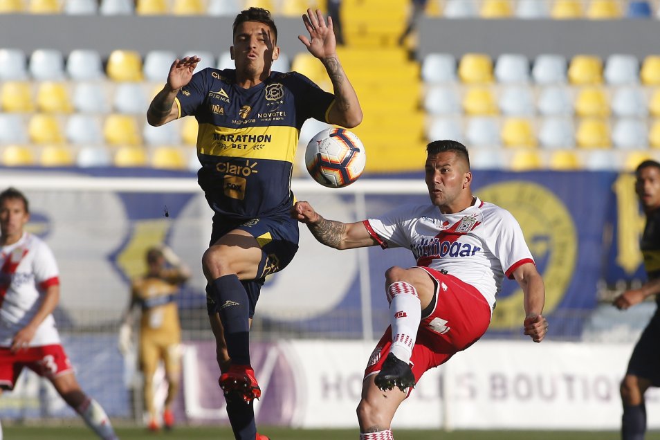 Everton consiguió valiosa victoria sobre Curicó Unido en el Sausalito