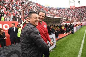 DT argentino aprovechó el Día de la Madre para saludar a su pareja y a su ex