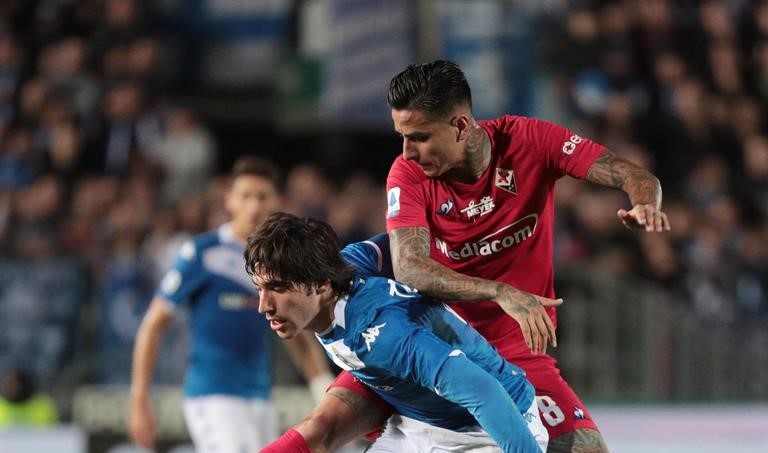 Fiorentina de Erick Pulgar frenó su racha de triunfos al igualar con Brescia