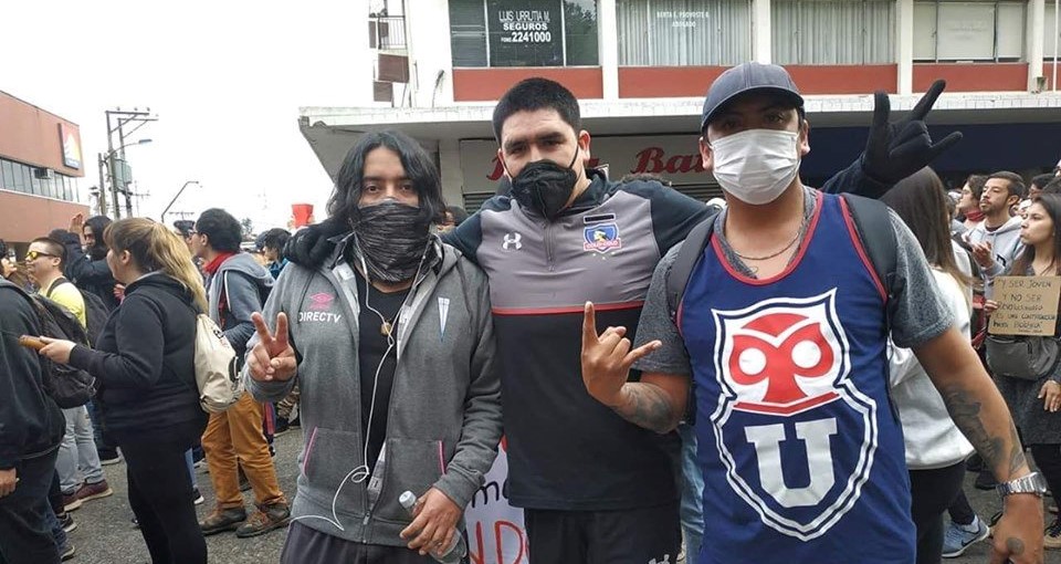 La foto viral de hinchas de Colo Colo, U. de Chile y U. Católica en Valdivia