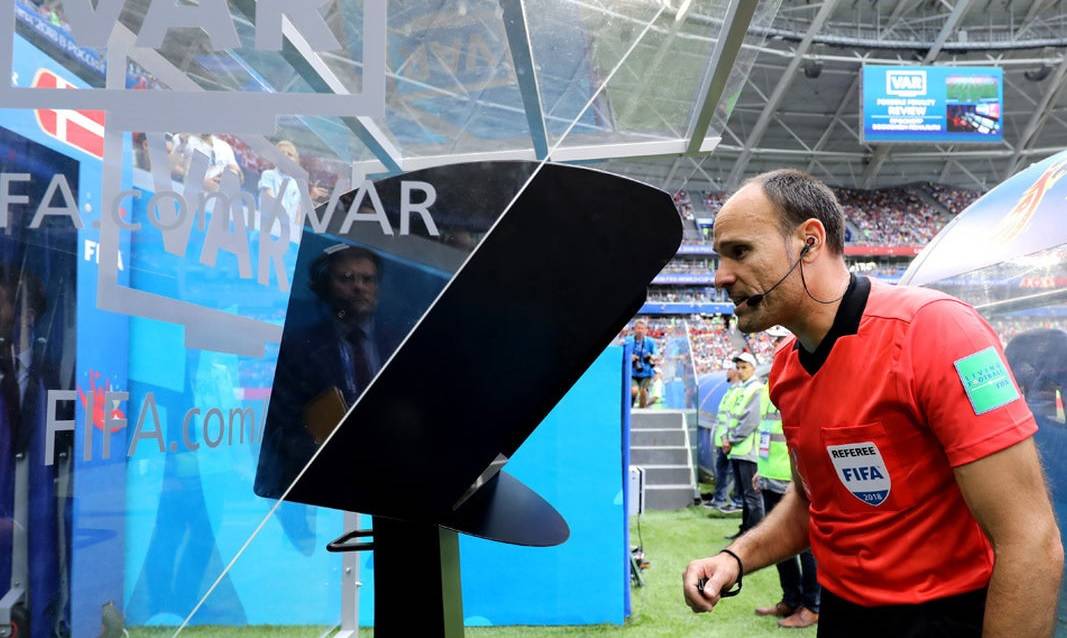 La International Board quiere mejorar la comunicación de las decisiones del VAR