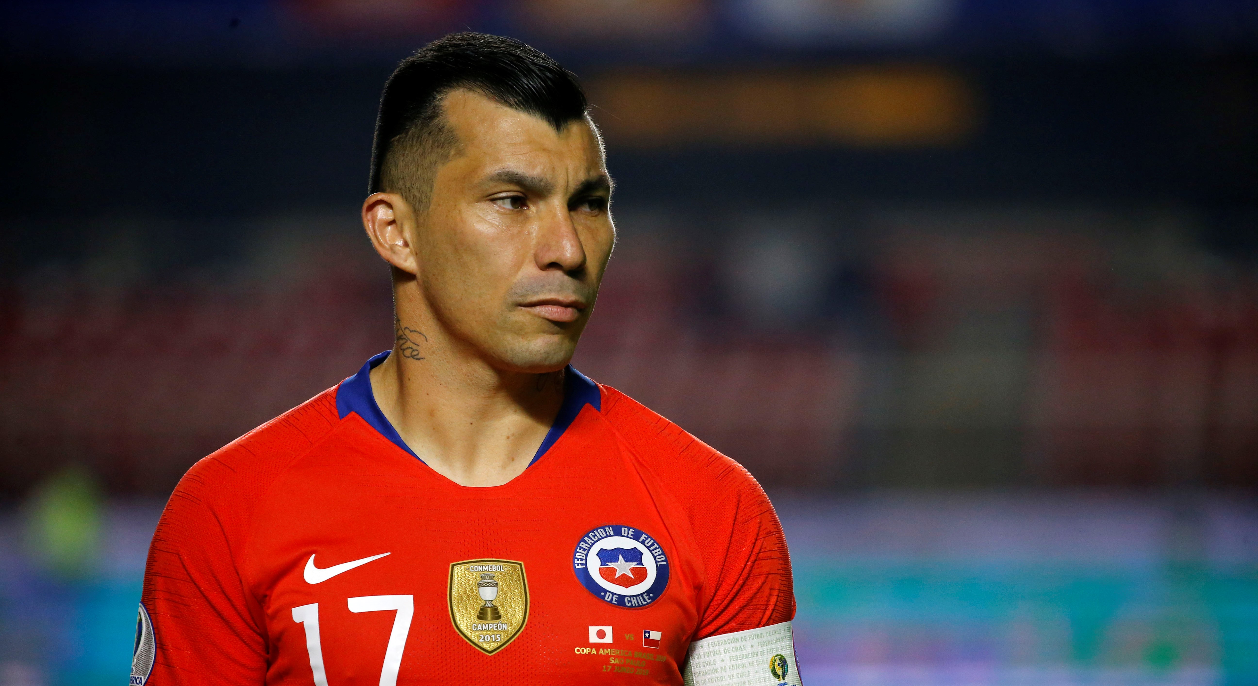 Gary Medel: “Necesitamos que dejen el payaseo y se pongan de acuerdo por el bien de Chile”