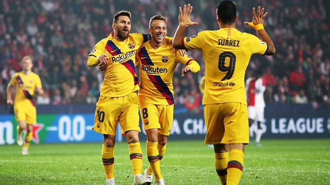 Arturo Vidal tuvo acción en la trabajada victoria de FC Barcelona sobre Slavia Praga