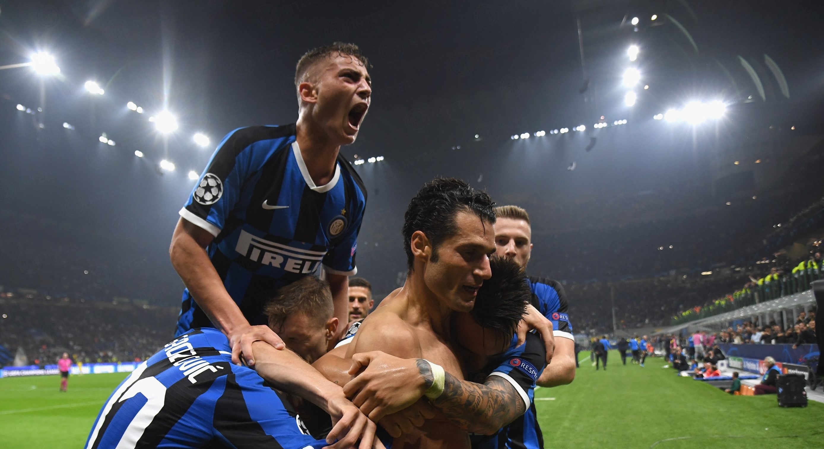 Inter de Milán doblegó a Borussia Dortmund y logró su primera victoria en la Champions League