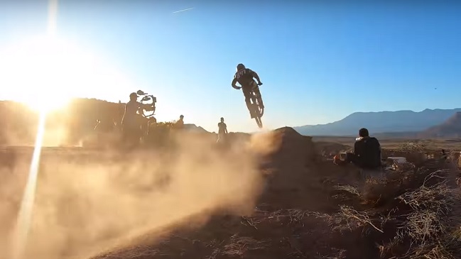 Pilotos del Red Bull Rampage afinan detalles de las rutas que recorrerán el 25 de octubre