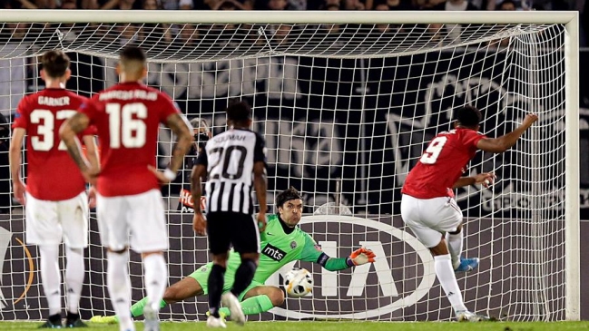 Anthony Martial comandó el apretado triunfo del United sobre Partizan en Europa League