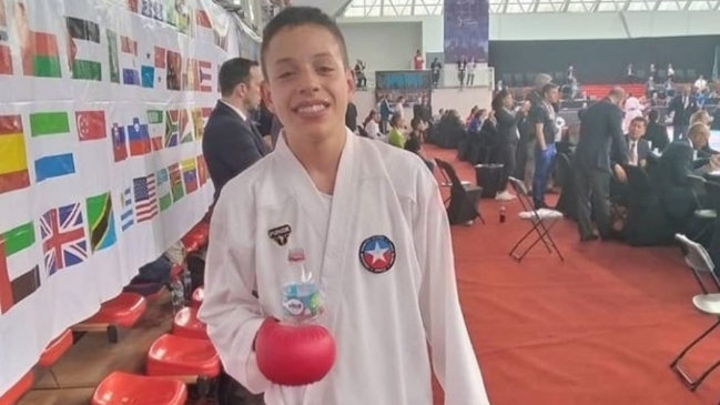 Chileno Iván Carrasco logró medalla de bronce en el Mundial Juvenil de Karate