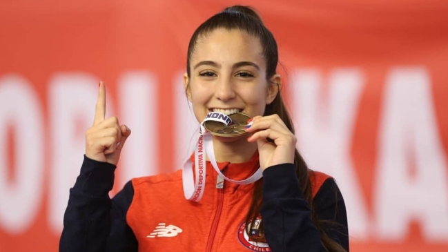 El momento en que Valentina Toro selló su título mundial de karate sub 21 en Chile