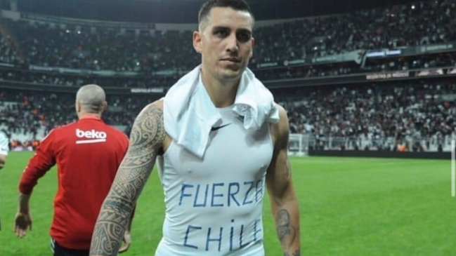 Enzo Roco envió un “Fuerza Chile” en triunfo de Besiktas