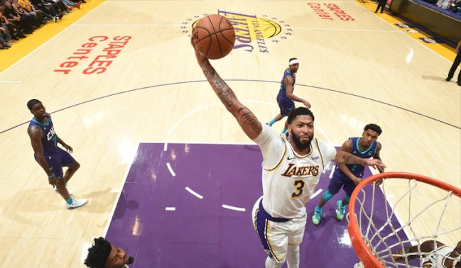 Los Lakers mostraron su poder de la mano de Anthony Davis