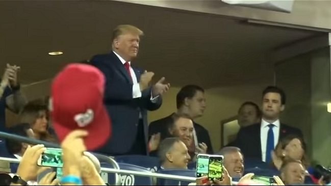 Donald Trump fue abucheado en la final del béisbol estadounidense