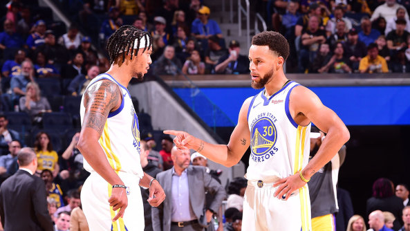Stephen Curry lideró el primer triunfo de la temporada de los Warriors