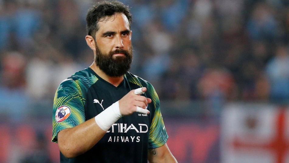 Manchester City de Claudio Bravo enfrenta a Southampton por la Copa de la Liga