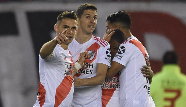 River Plate derribó a Colón en duelo de finalistas “coperos” y trepó a la cima en Argentina