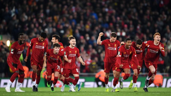 Liverpool superó a Arsenal en épico duelo en Anfield y avanzó a cuartos en la Copa de la Liga