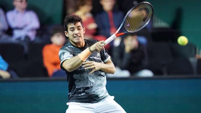 Cristian Garin ganó reñido duelo a Jeremy Chardy y clasificó a cuartos del Masters de París