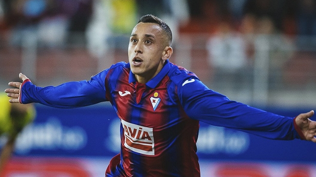 La curiosa definición que entregó el técnico de Eibar sobre Fabián Orellana