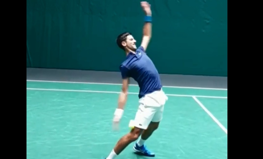 Novak Djokovic se sumó al “Matrix Challenge” y desafió a Cristiano Ronaldo