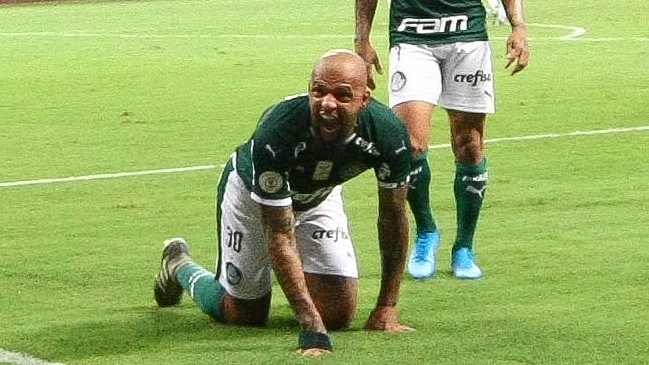 Felipe Melo fue suspendido por cinco partidos a causa de gestos obscenos de hace casi un mes