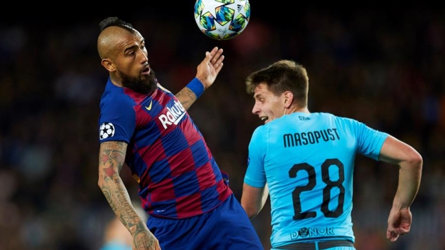 Barcelona de Arturo Vidal se estrelló ante la táctica de Slavia Praga en la Champions