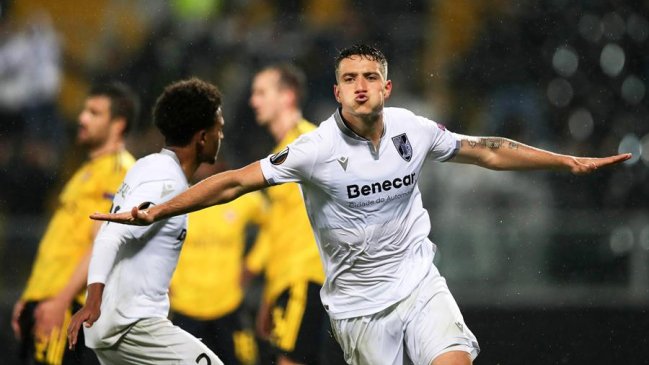 Vitoria de Guimaraes sorprendió a Arsenal con empate en los descuentos gracias a Duarte