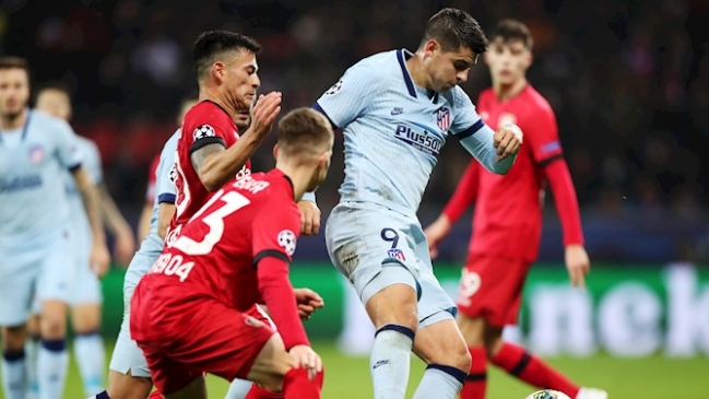Charles Aránguiz fue protagonista en victoria de Bayer Leverkusen sobre Atlético de Madrid