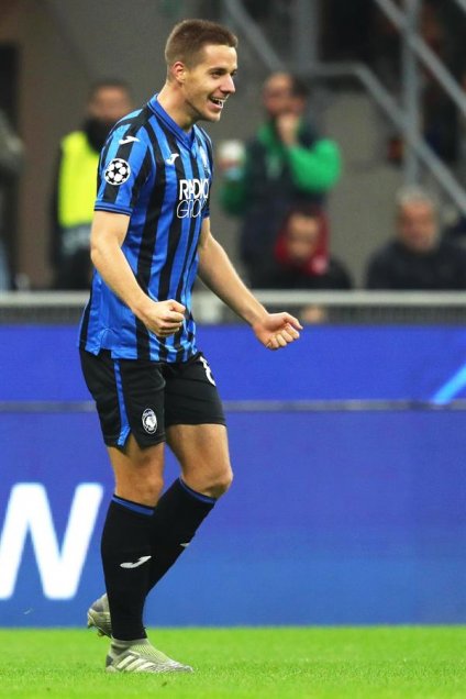 Manchester City lamentó un empate y la expulsión de Claudio Bravo en su visita a Atalanta