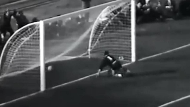 Conmemoramos el natalicio de Eladio Rojas con el gol que le dio el tercer lugar a Chile en 1962