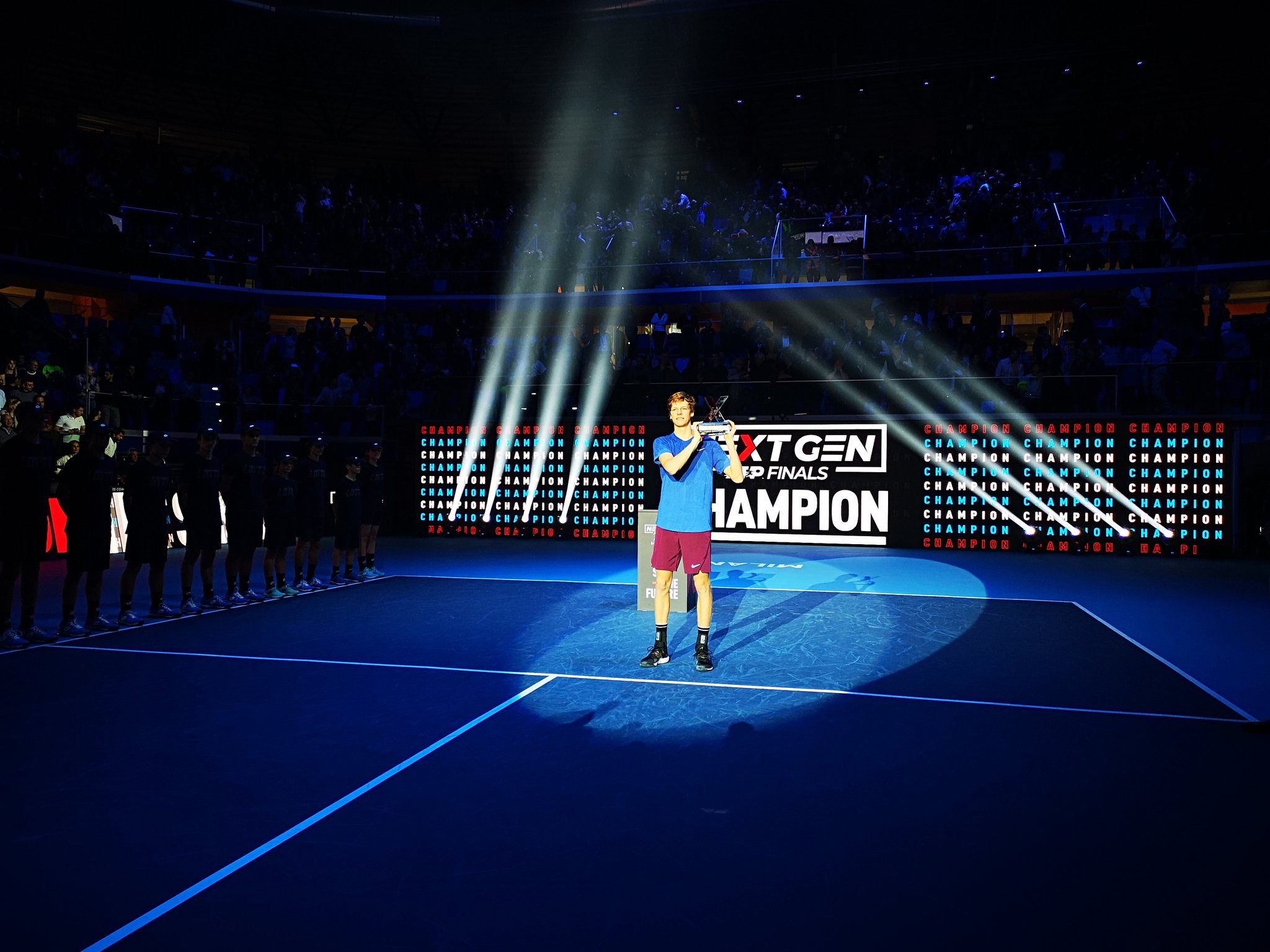 Yannick Sinner fulminó a Alex De Miñaur y se coronó campeón en las Next Gen Finals en Milán