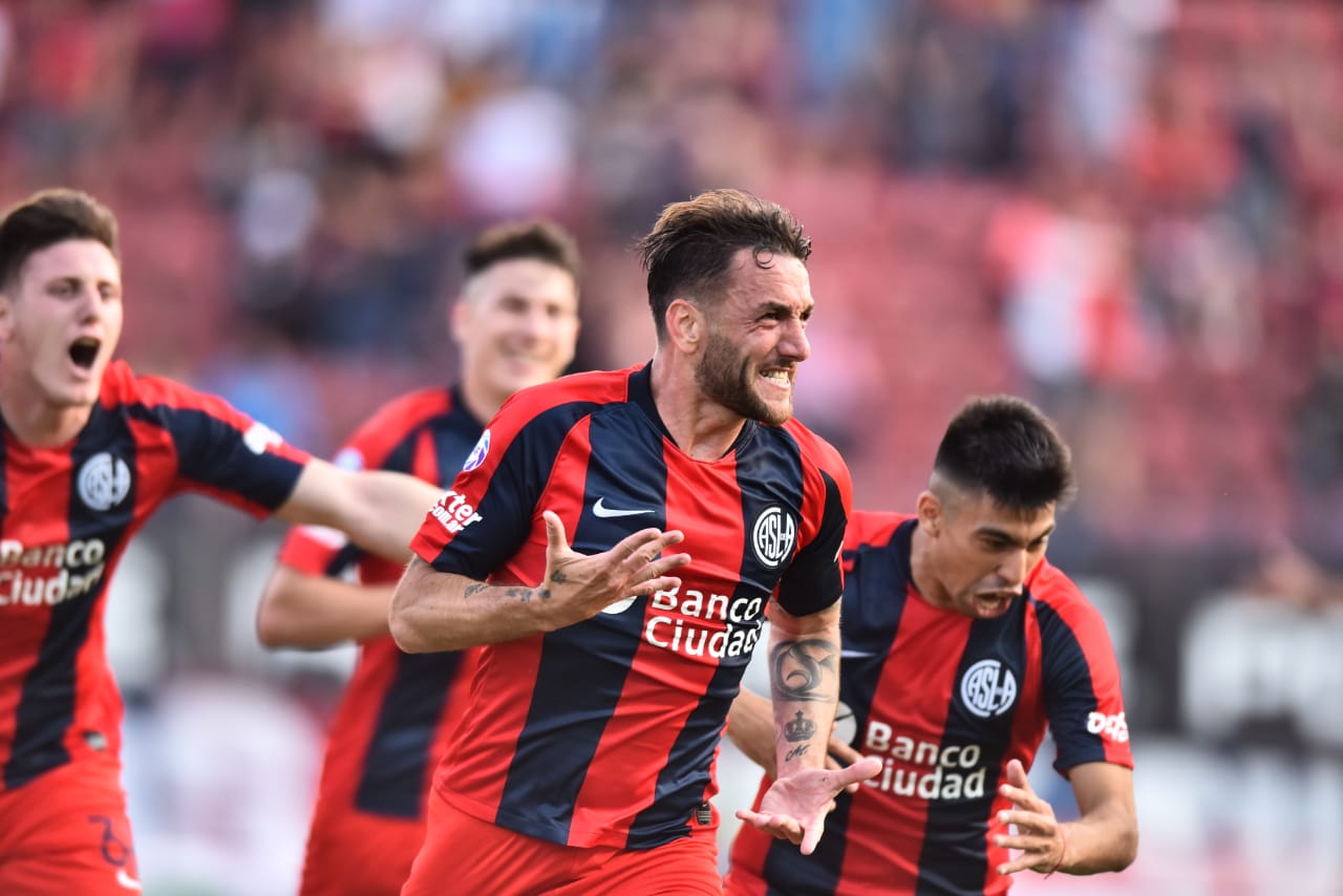 Argentinos Juniors sufrió otro revés en la Superliga al ser vapuleado por San Lorenzo